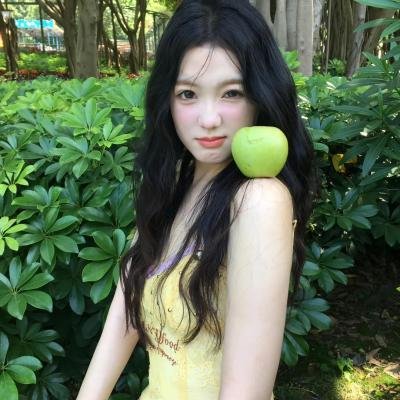 踉跄女孩